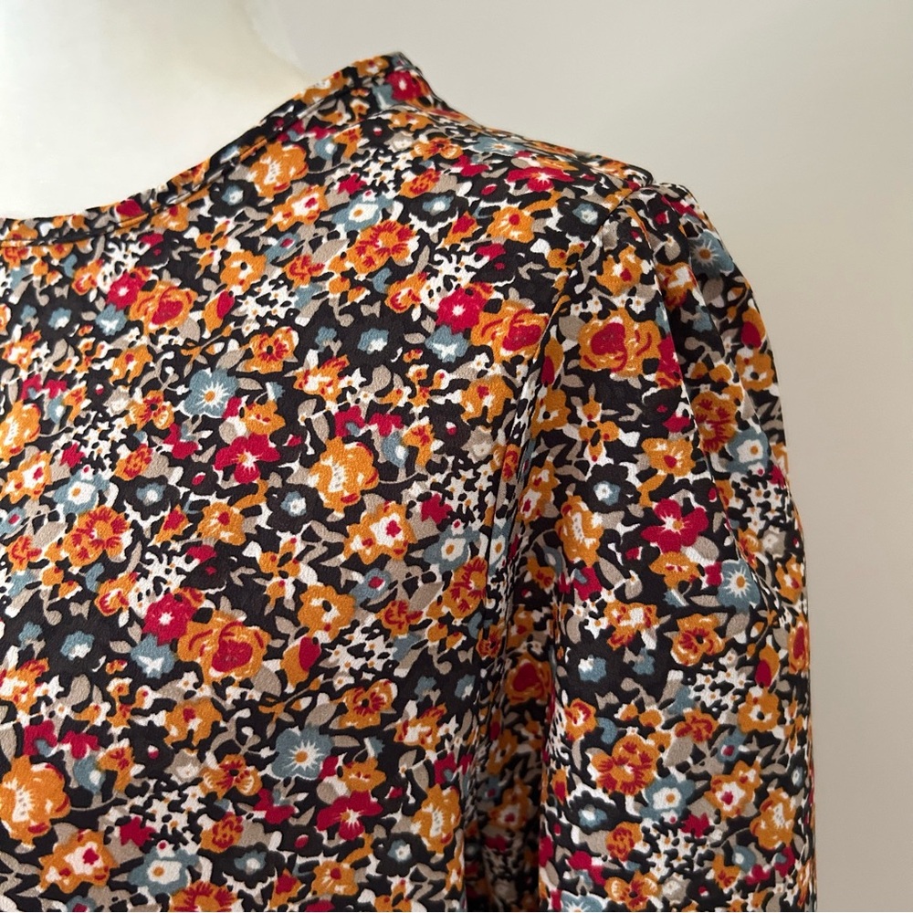 Floral Multicolor Quarter Sleeve Smocked Top - Picture 2 of 8